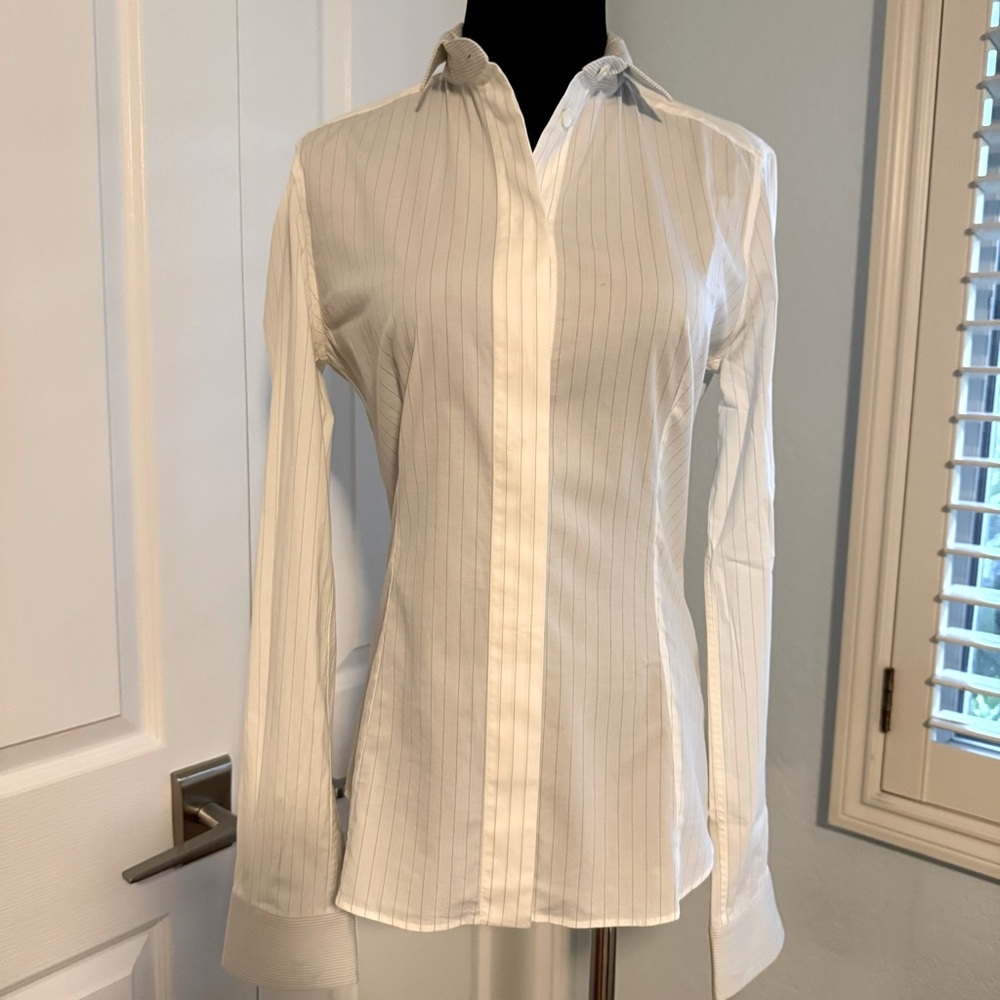 Dolce & Gabbana fitted dress shirt, Detachable collar, size 40, white pinstripes
